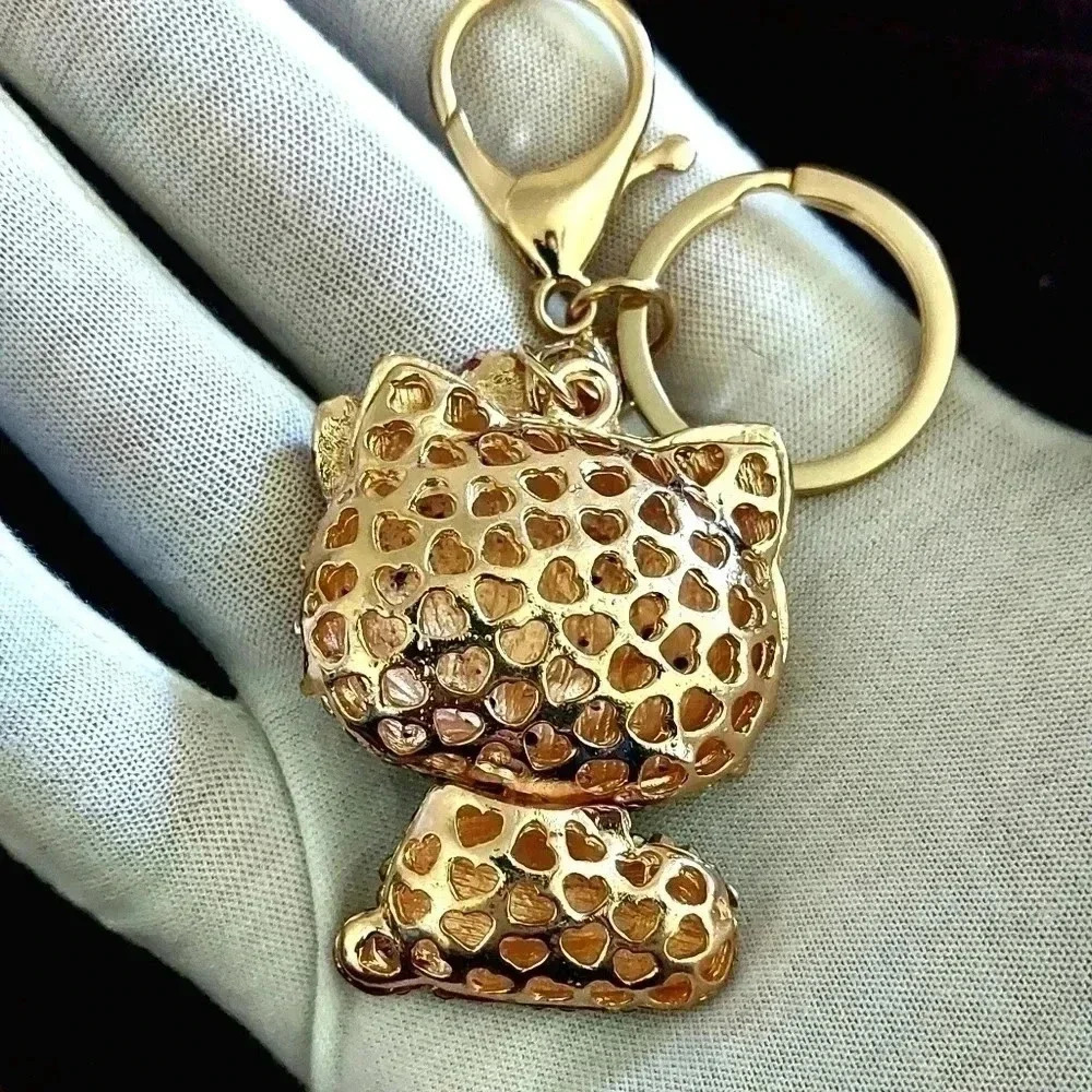 Hello Kitty Hot Keychain - Picture 2 of 3